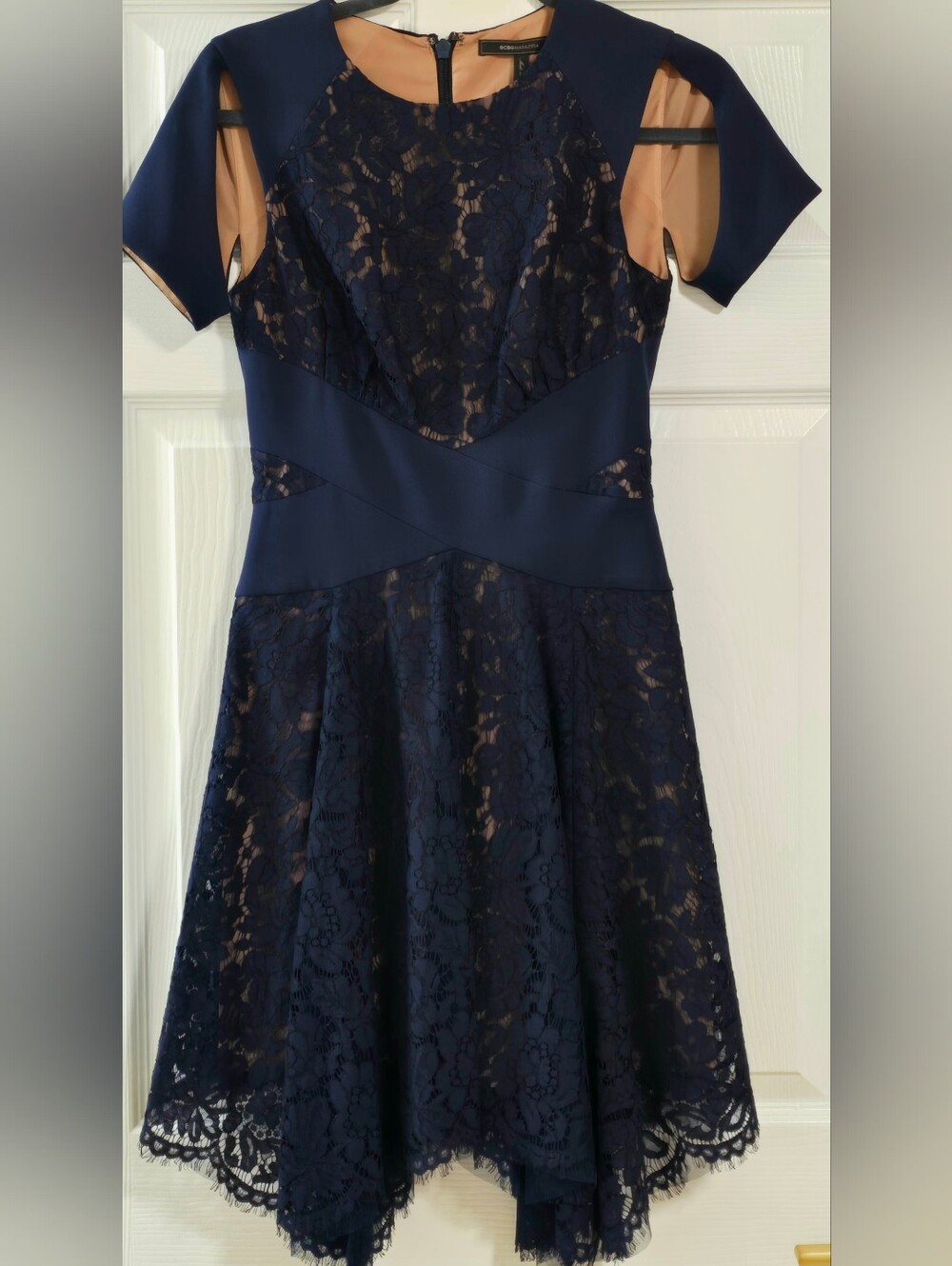 BCBGMAXAZRIA Navy Blue Floral Lace Cutout Sleeve Cocktail Dress Size 0
